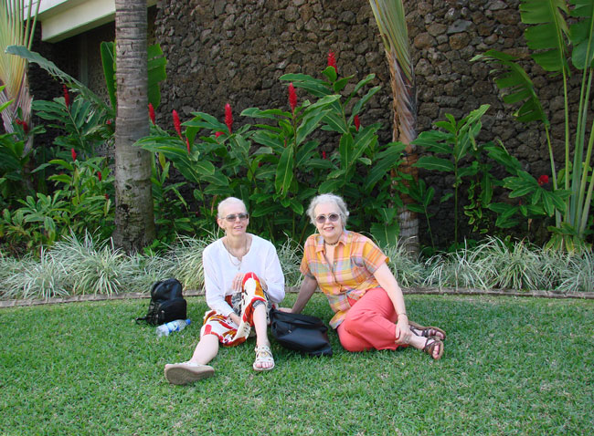 Cathy and Maxine resting on Wailea Beach Resort Marriot, Maui after Cathy suffered chest pain. Photo courtesy of M. Maxine George