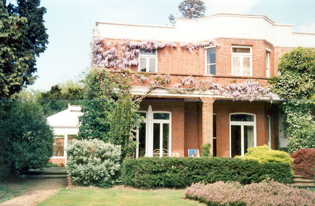 Ruxbury End,Chertsey, England, the home of Peter and Joan Grover.  Photo courtesy of Peter Grover