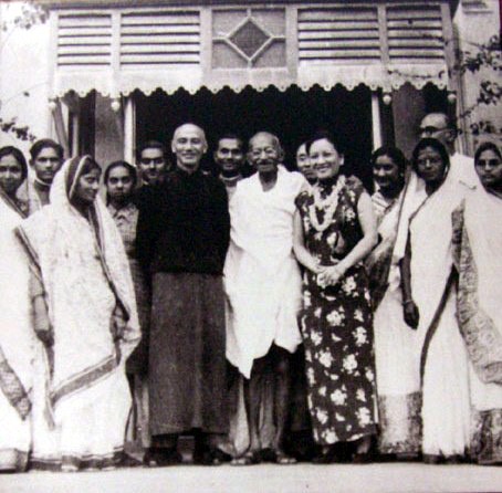 Chaing Kai Shek, Madame Chaing and Mahatma Ghandi