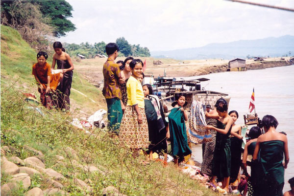 Villagers from Maktaw in Myenmar