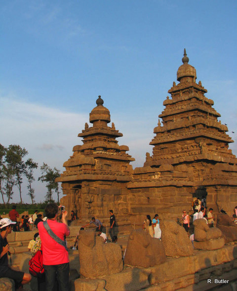 Shore Temple at Mamallapuram, Tamil Nadu.      Photo by Rick Butler